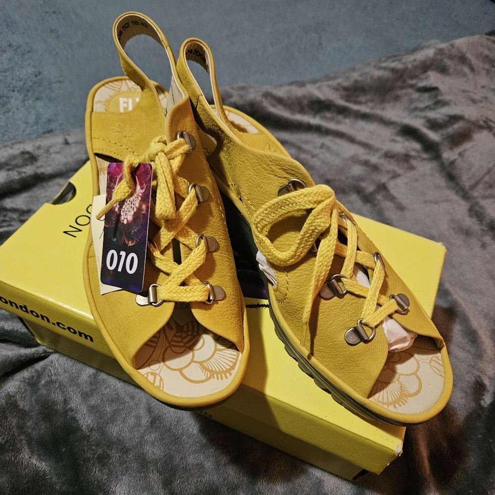 Women shoes